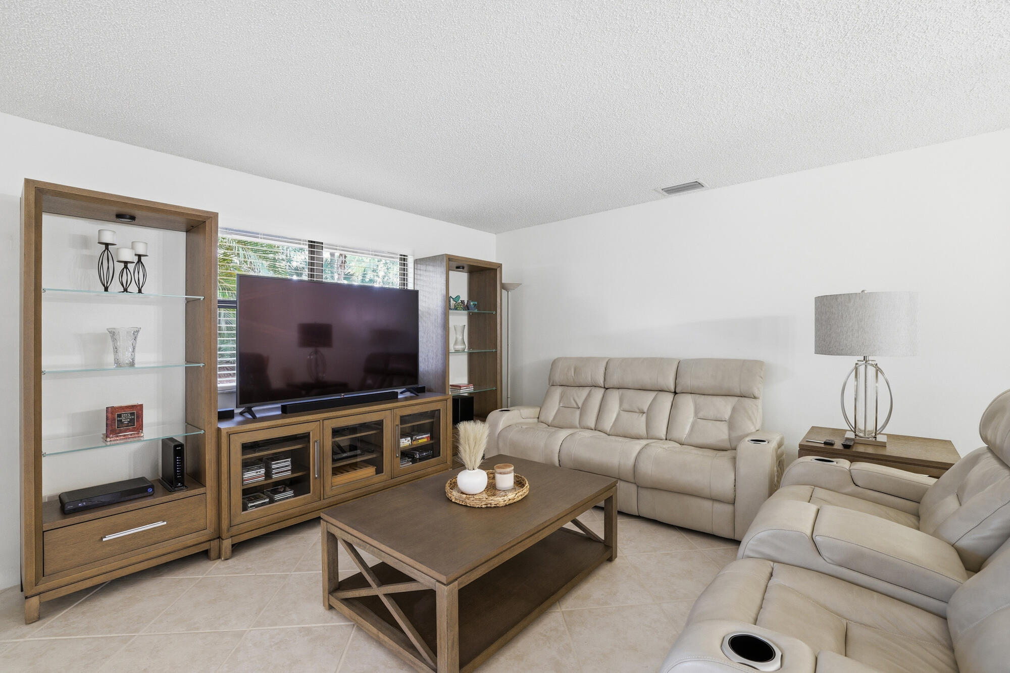 STRATHMORE GATE I UNIT TWO - Residential