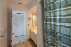 Lakes of Sherbrooke - Residential