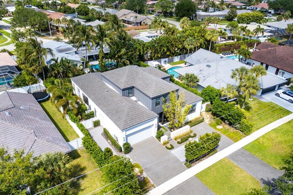 Photo of 781 SW 18th Street, Boca Raton, FL 33486 (MLS # R11090230)