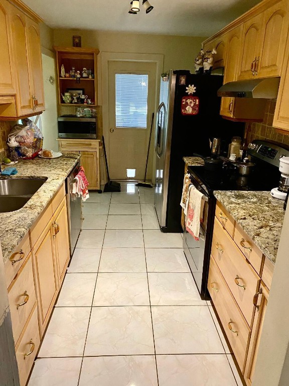 Crystal Lake Villas 64-20 - Residential