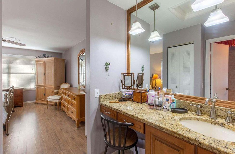 SHEFFIELD WOODS AT WELLINGTON CONDO - Residential