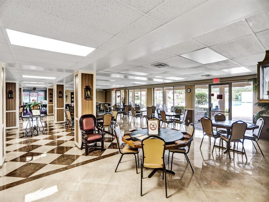 GOLDEN LAKES VILLAGE COND - Residential