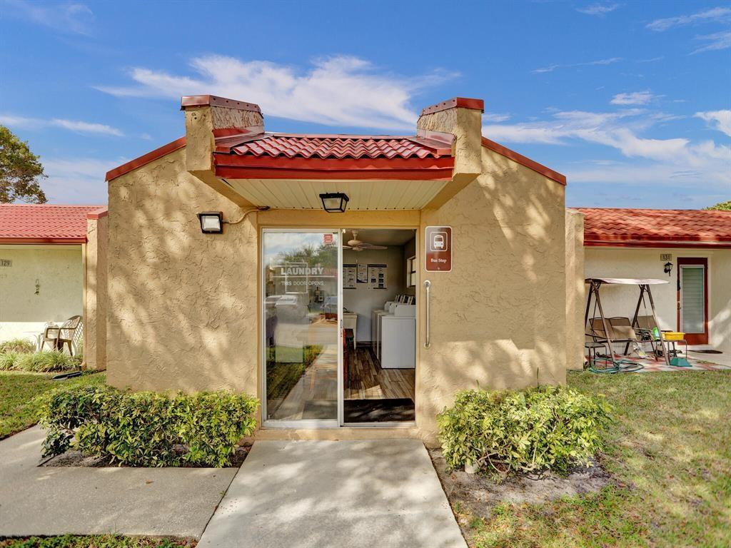 GOLDEN LAKES VILLAGE COND - Residential