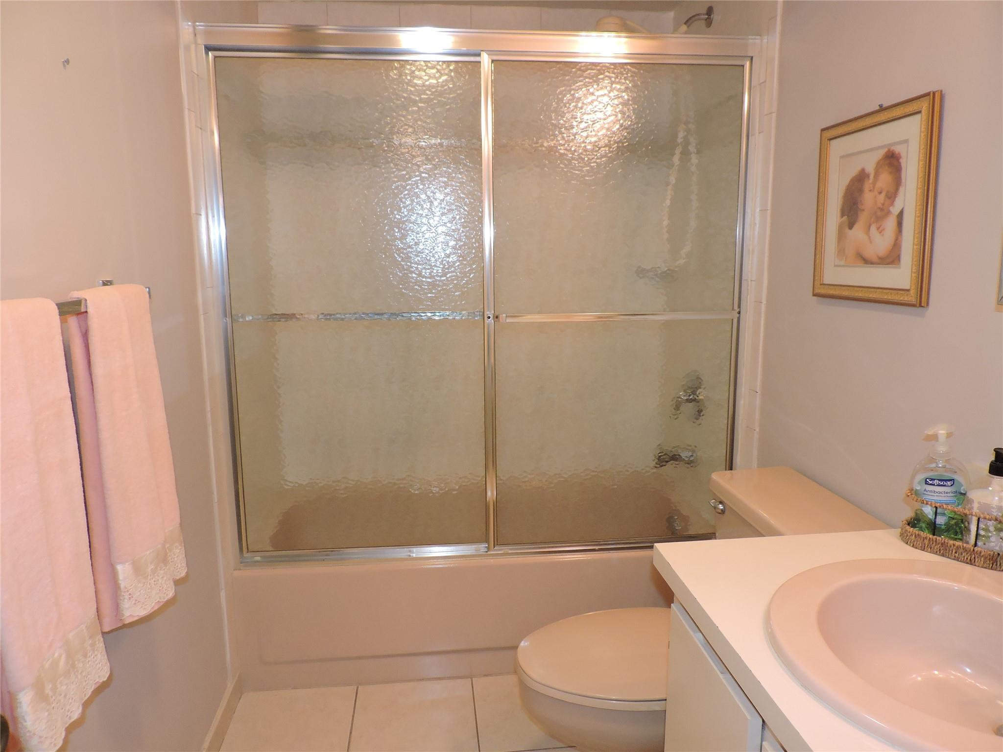 MEADOWBROOK LAKES VIEW - Residential