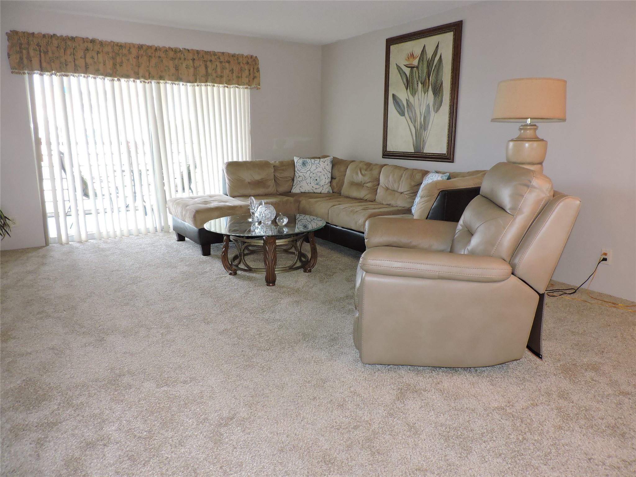 MEADOWBROOK LAKES VIEW - Residential