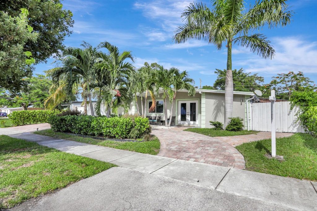 Photo of 5332 NE 15th Ave, Pompano Beach, FL 33064 (MLS # F10540351)