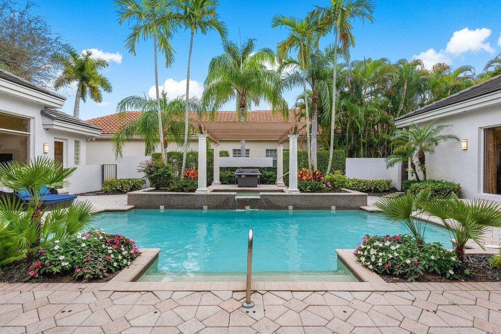 Photo of 5808 Vintage Oaks Circle, Delray Beach, FL 33484 (MLS # B26019798)