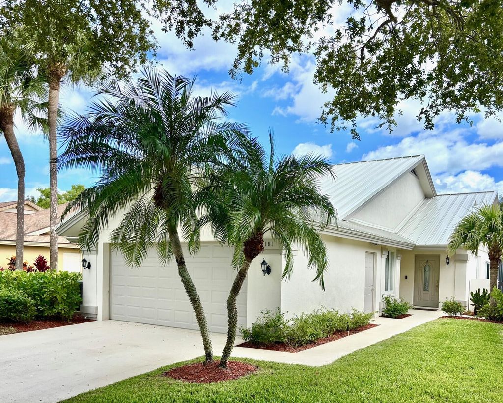 Photo of 181 Cape Pointe Circle, Jupiter, FL 33477 (MLS # R11133271)