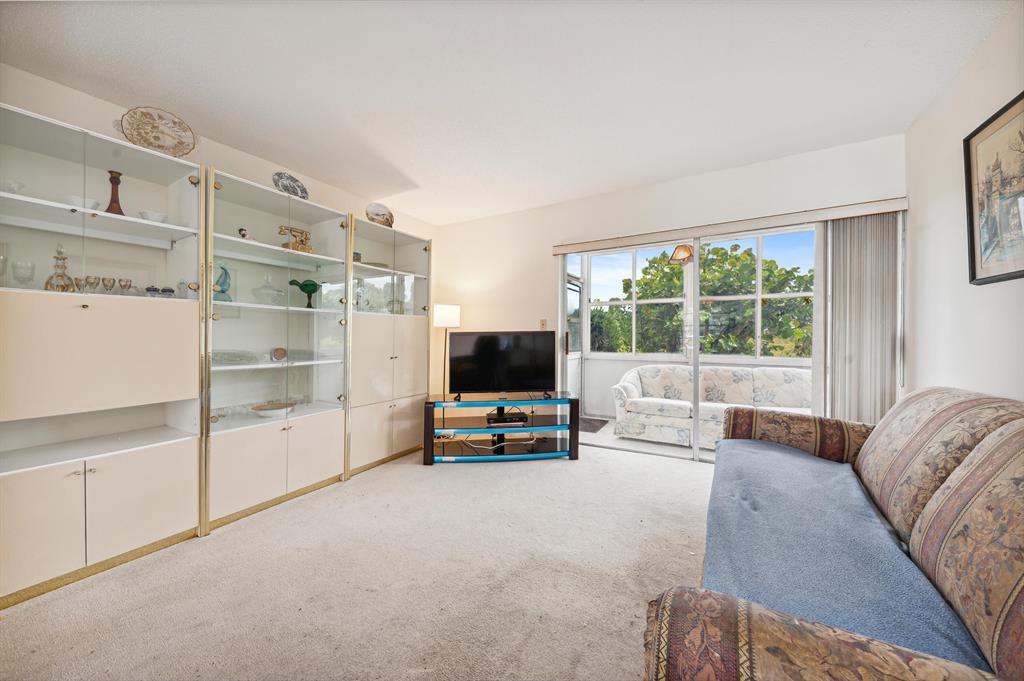 GOLFS EDGE CONDS A THRU G - Residential