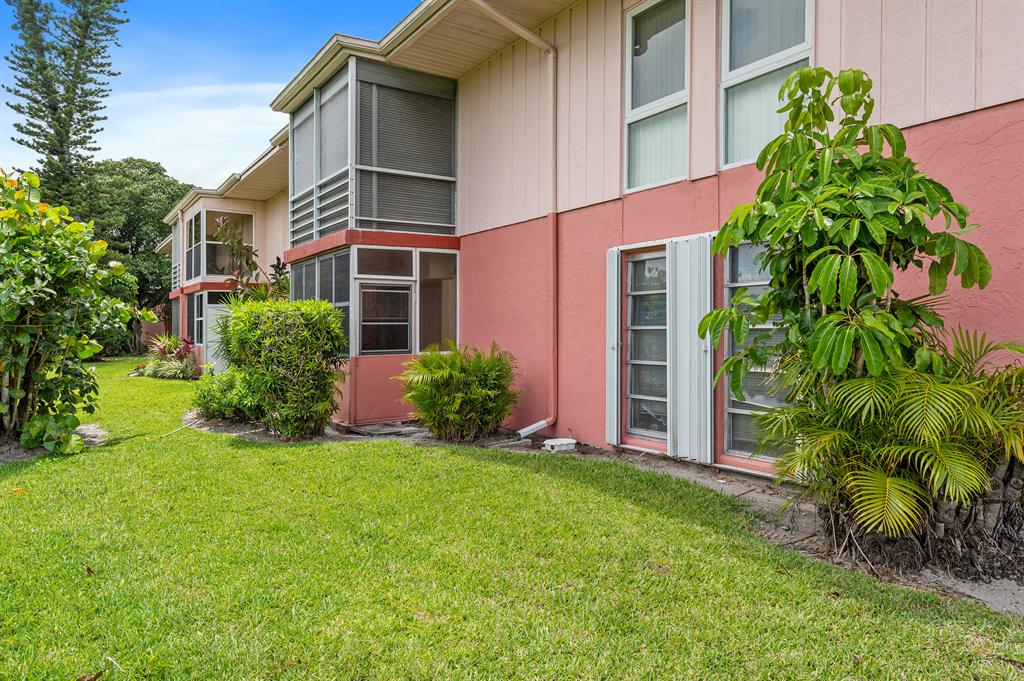 GOLFS EDGE CONDS A THRU G - Residential