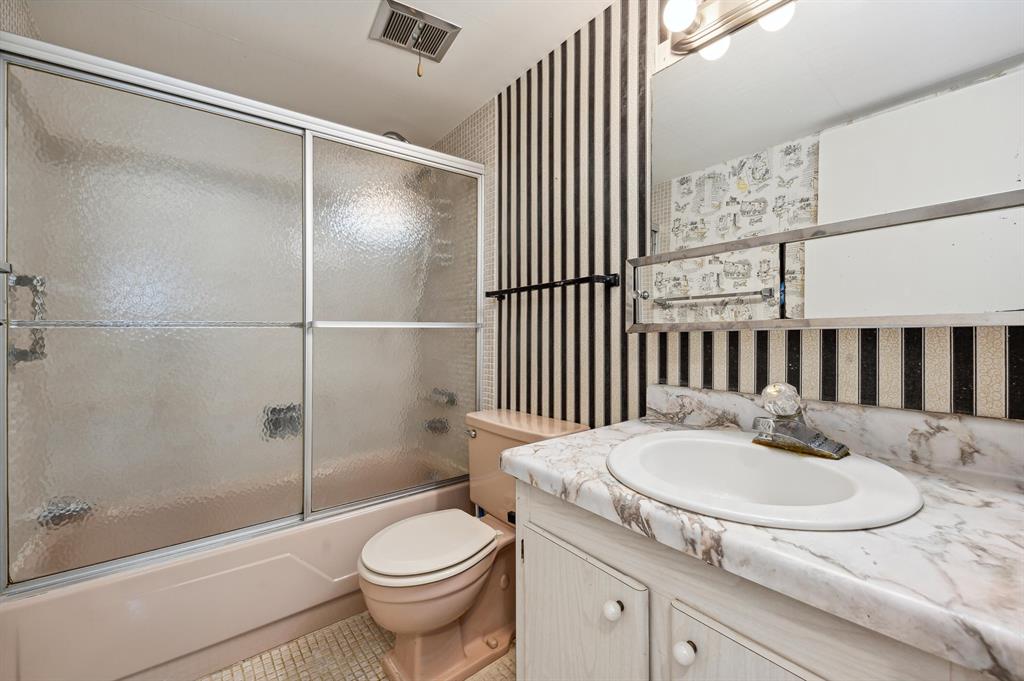 GOLFS EDGE CONDS A THRU G - Residential