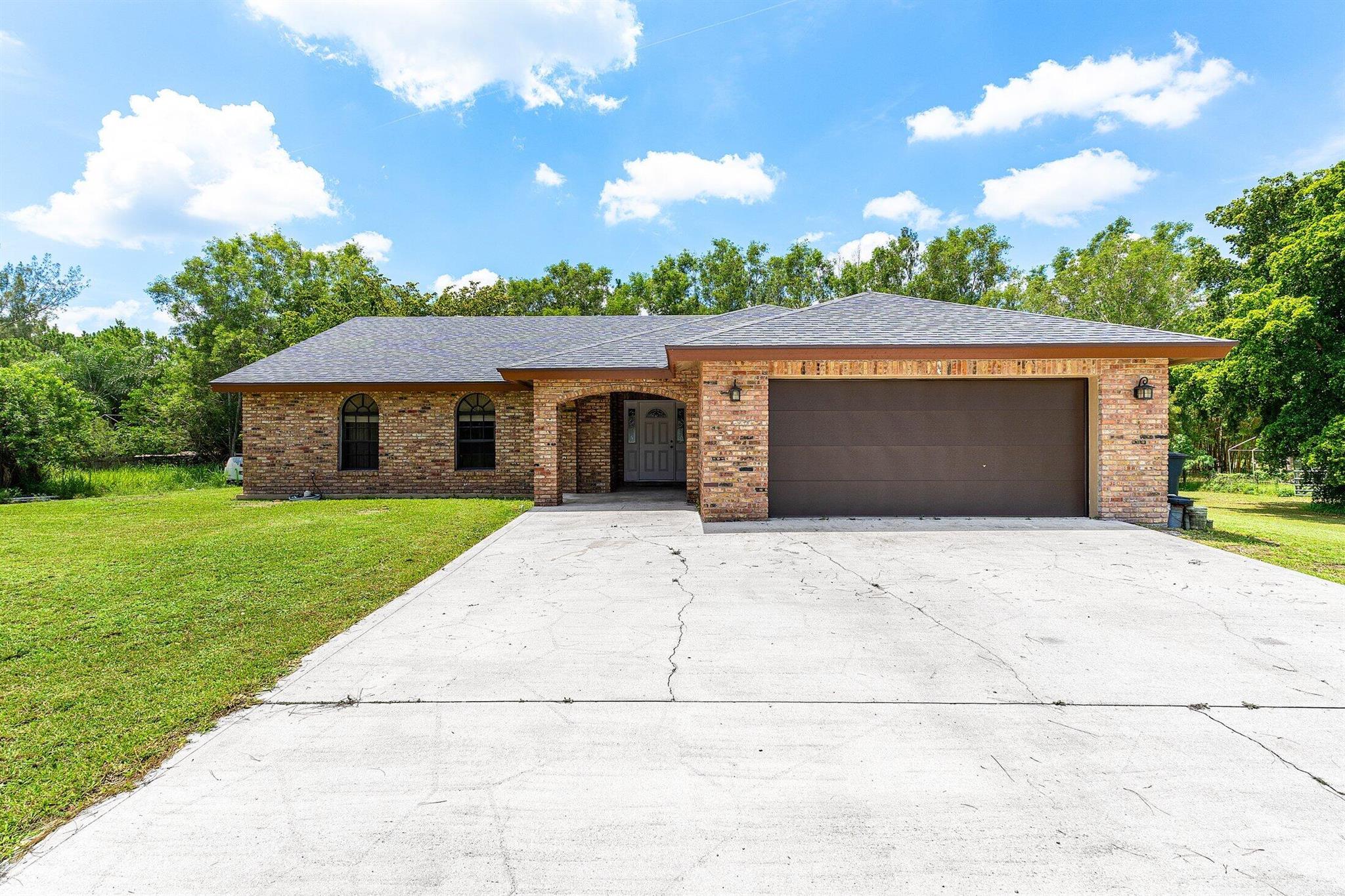 18142 43rd Road N Road N