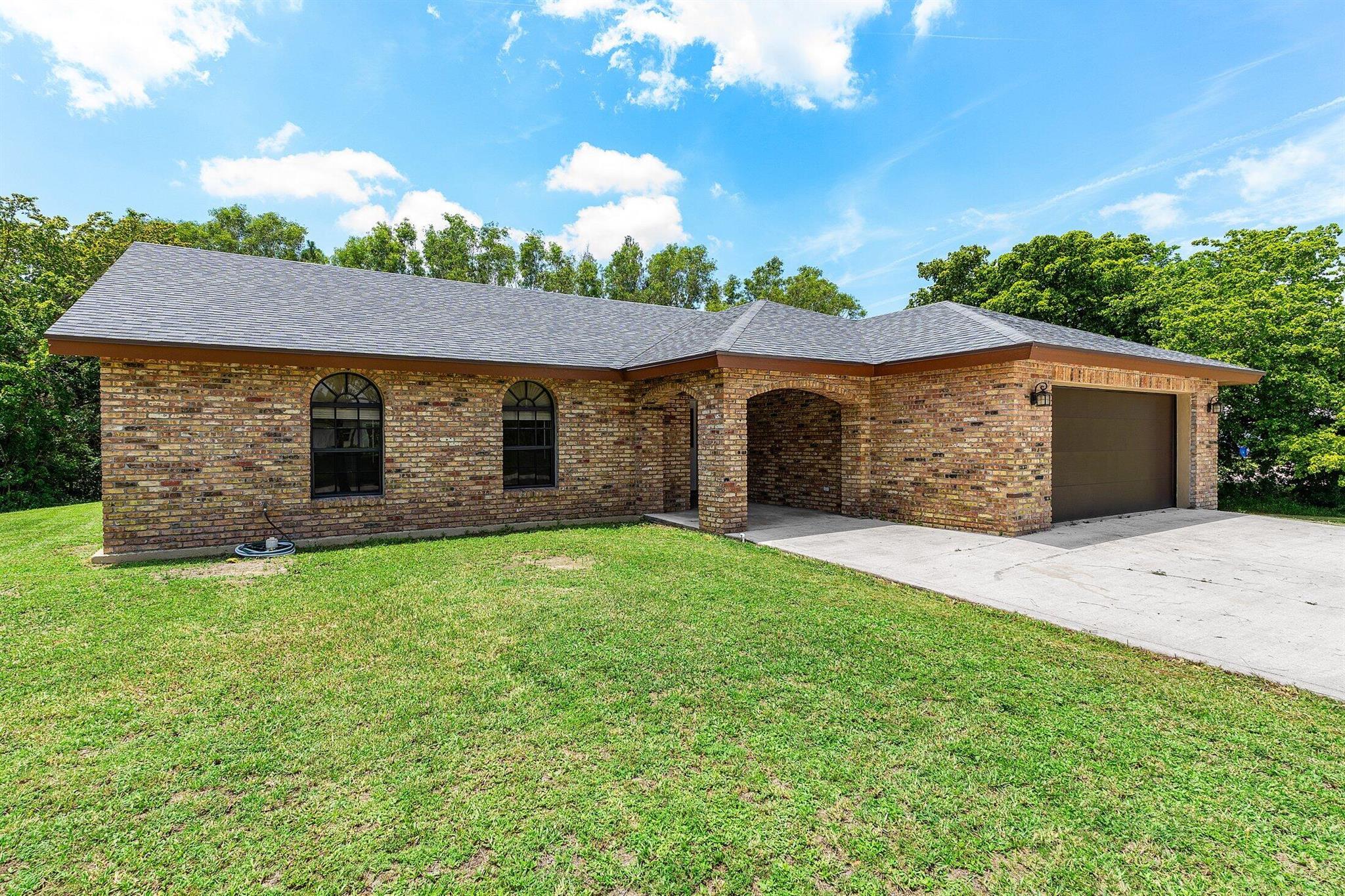 18142 43rd Road N Road N