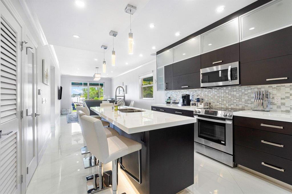 COCONUT COVE OF LANTANA C - Residential Lease