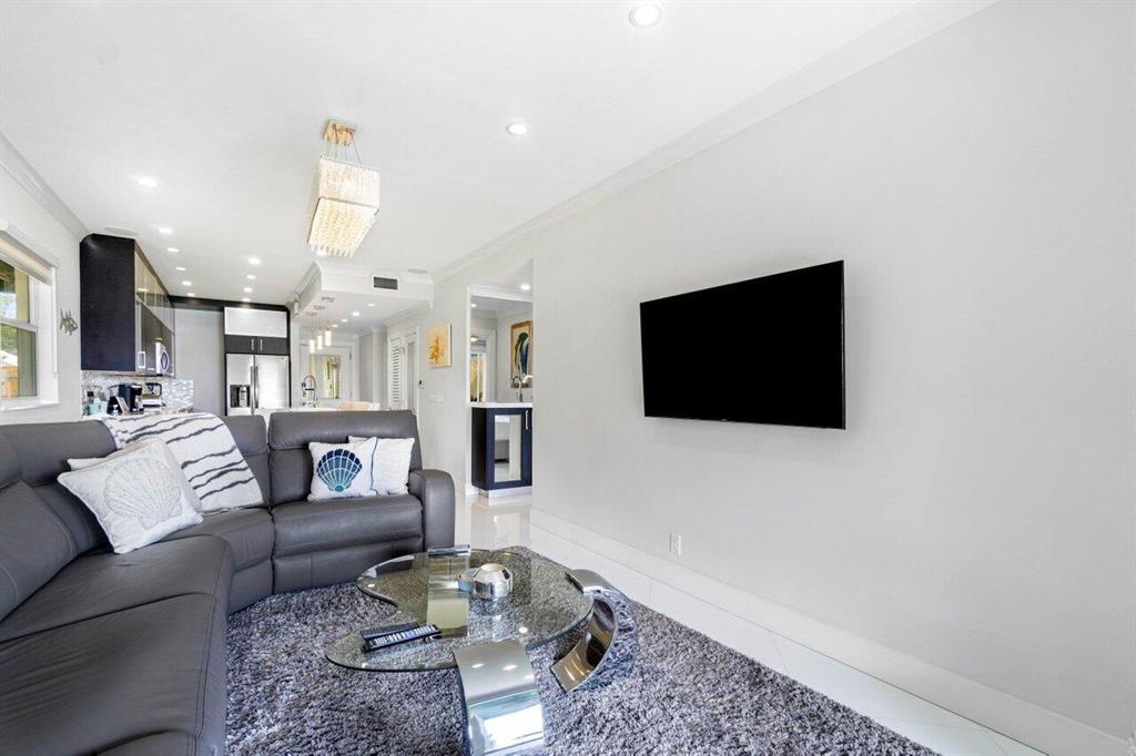 COCONUT COVE OF LANTANA C - Residential Lease