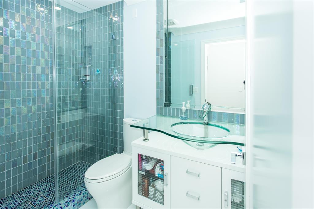 COCONUT COVE OF LANTANA C - Residential Lease