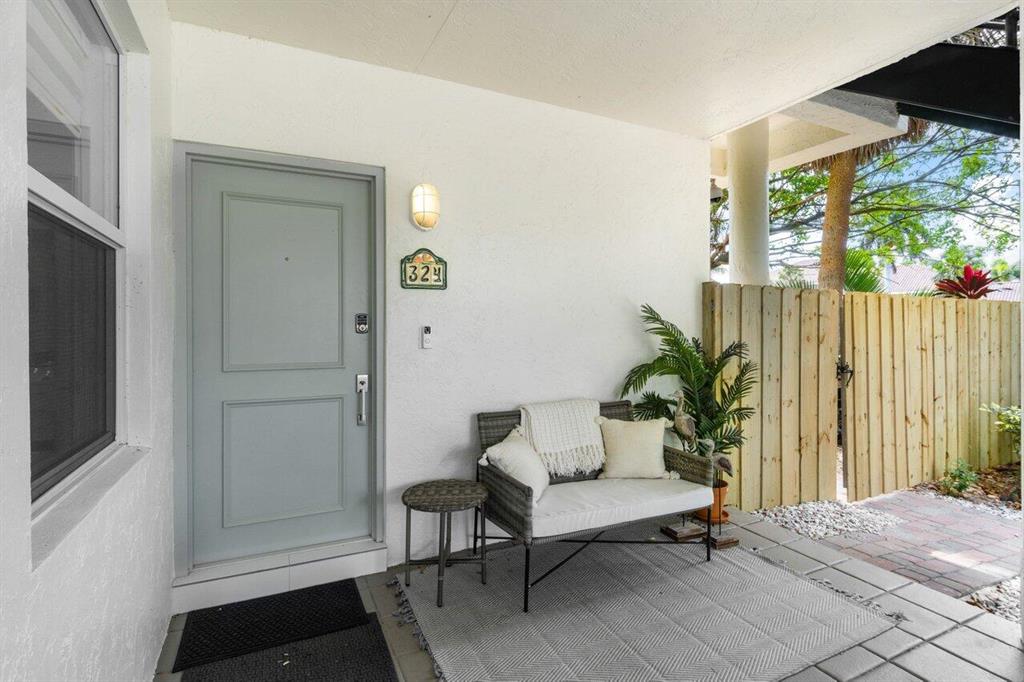 COCONUT COVE OF LANTANA C - Residential Lease