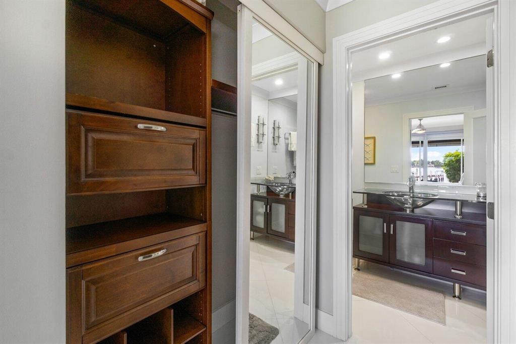 COCONUT COVE OF LANTANA C - Residential Lease