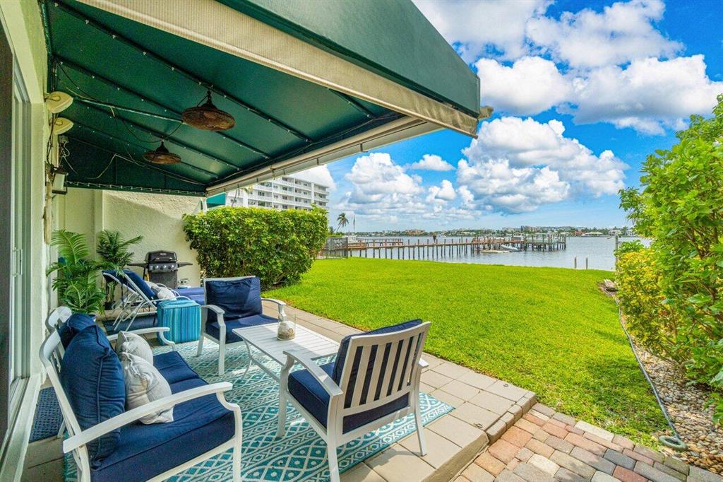 COCONUT COVE OF LANTANA C - Residential Lease