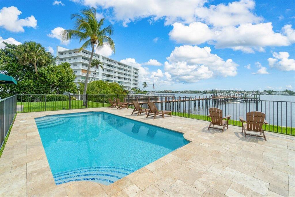 COCONUT COVE OF LANTANA C - Residential Lease