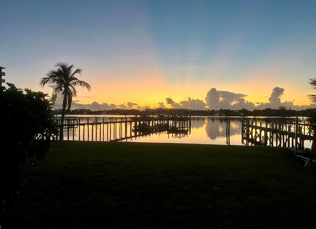 COCONUT COVE OF LANTANA C - Residential Lease