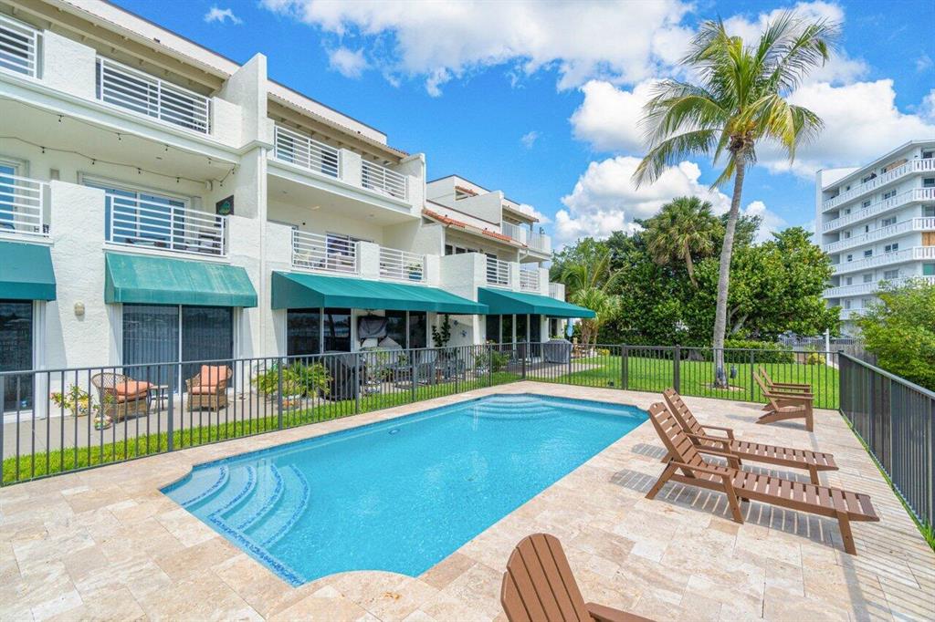 COCONUT COVE OF LANTANA C - Residential Lease