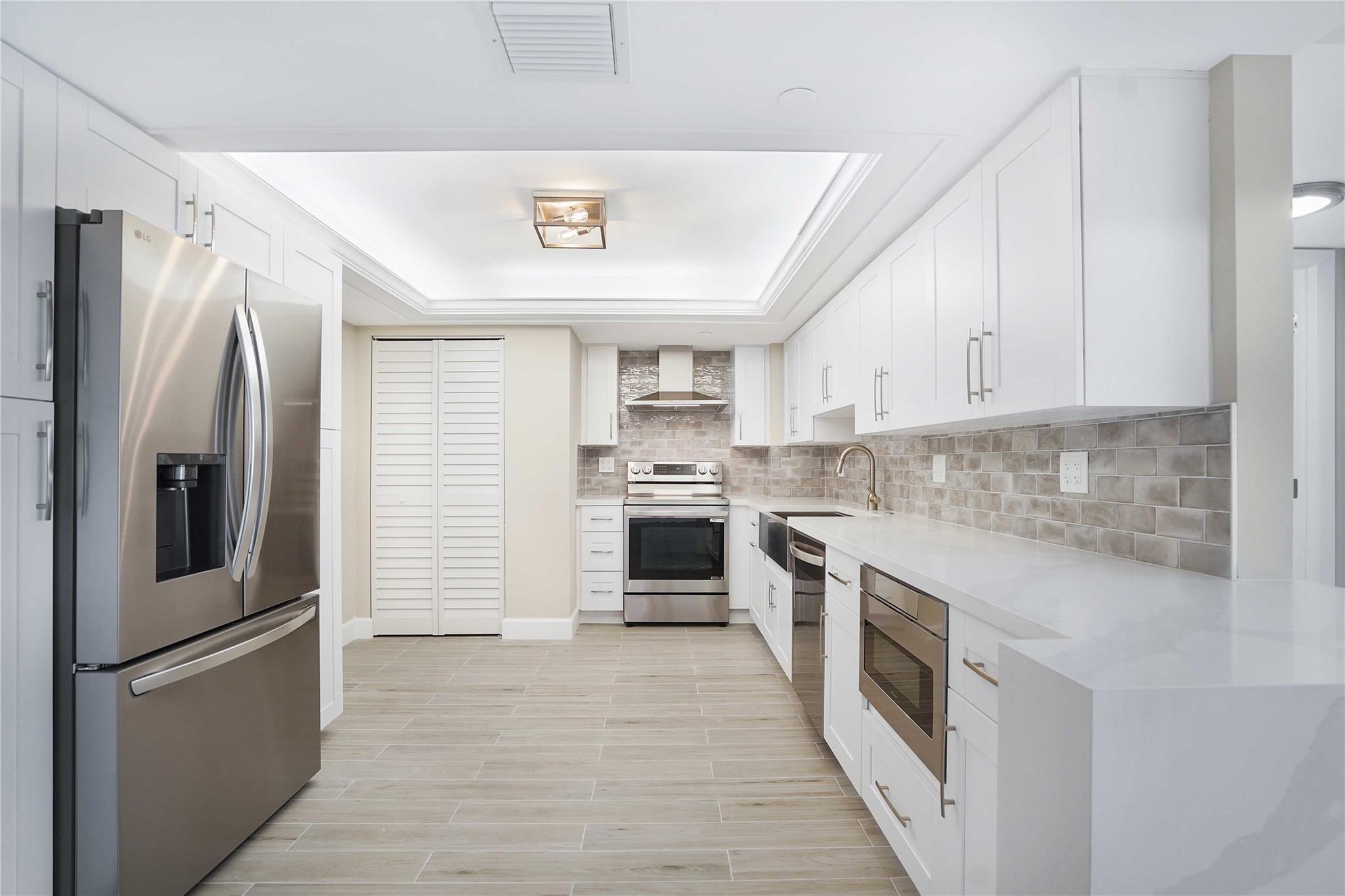 3200 Port Royale Dr N 705