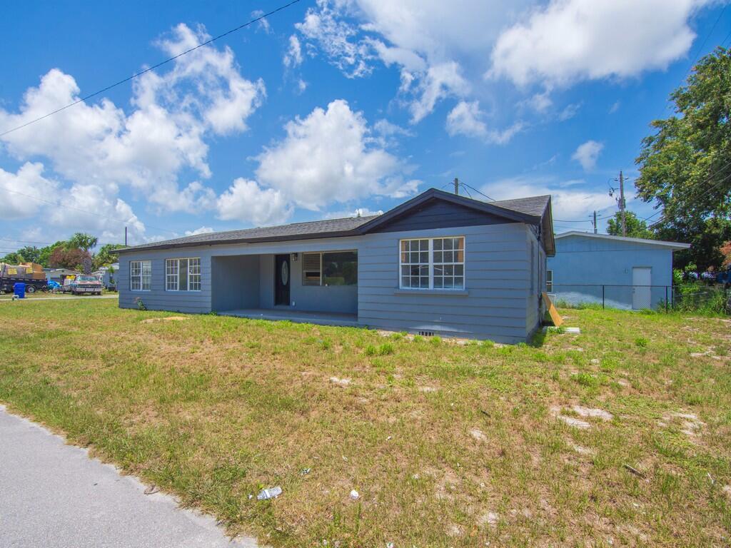 PLAT NO 2 OF HILLCREST SUBDIVISION - Residential
