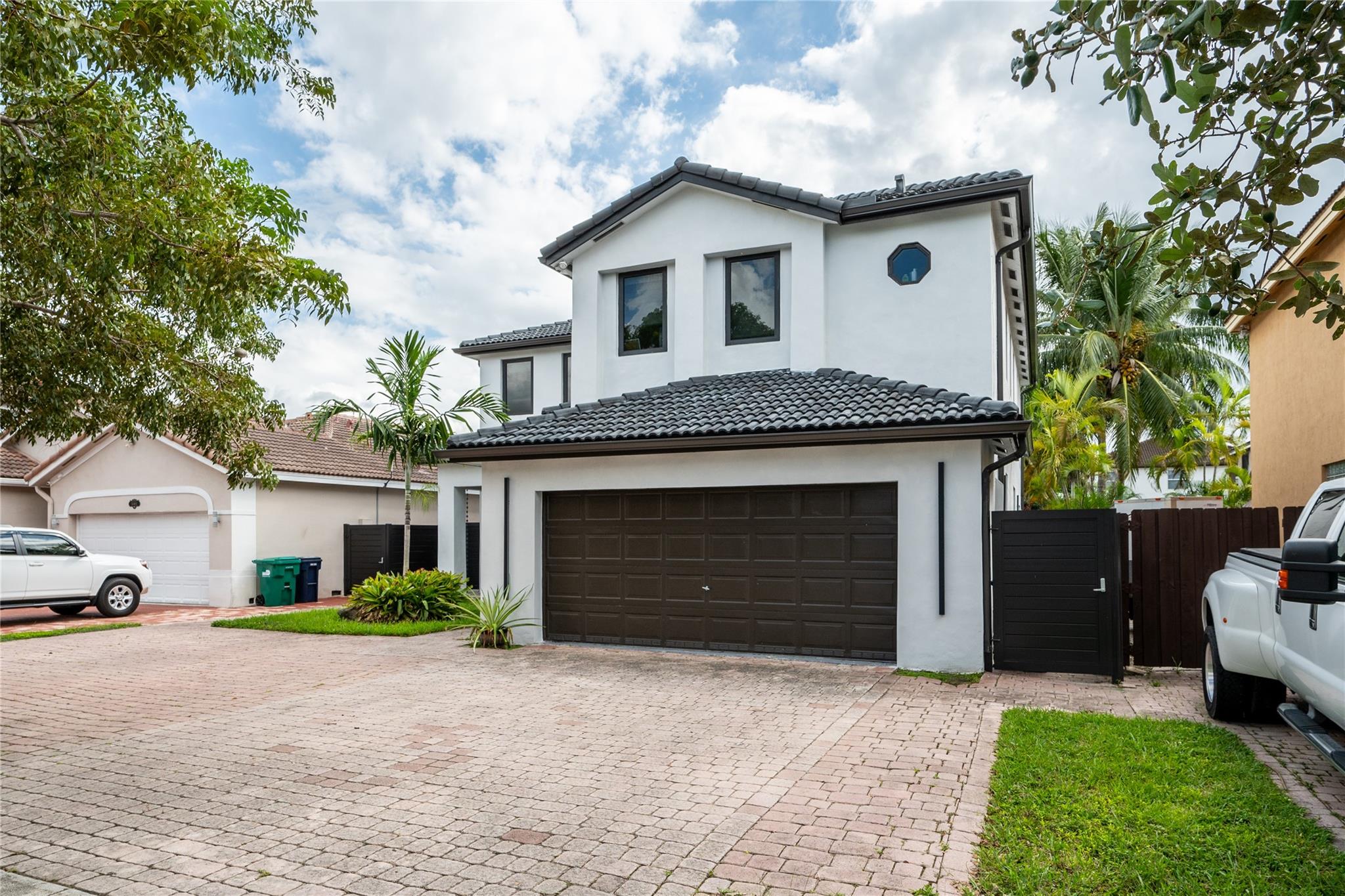 14502 SW 10th St, Miami, FL, 33184/$939,000 4 14502 SW 10th St