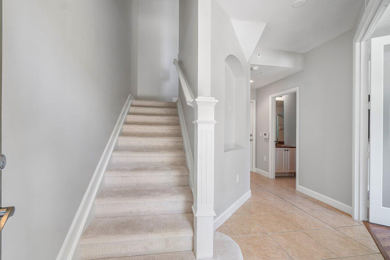 HARBOUR OAKS - Residential