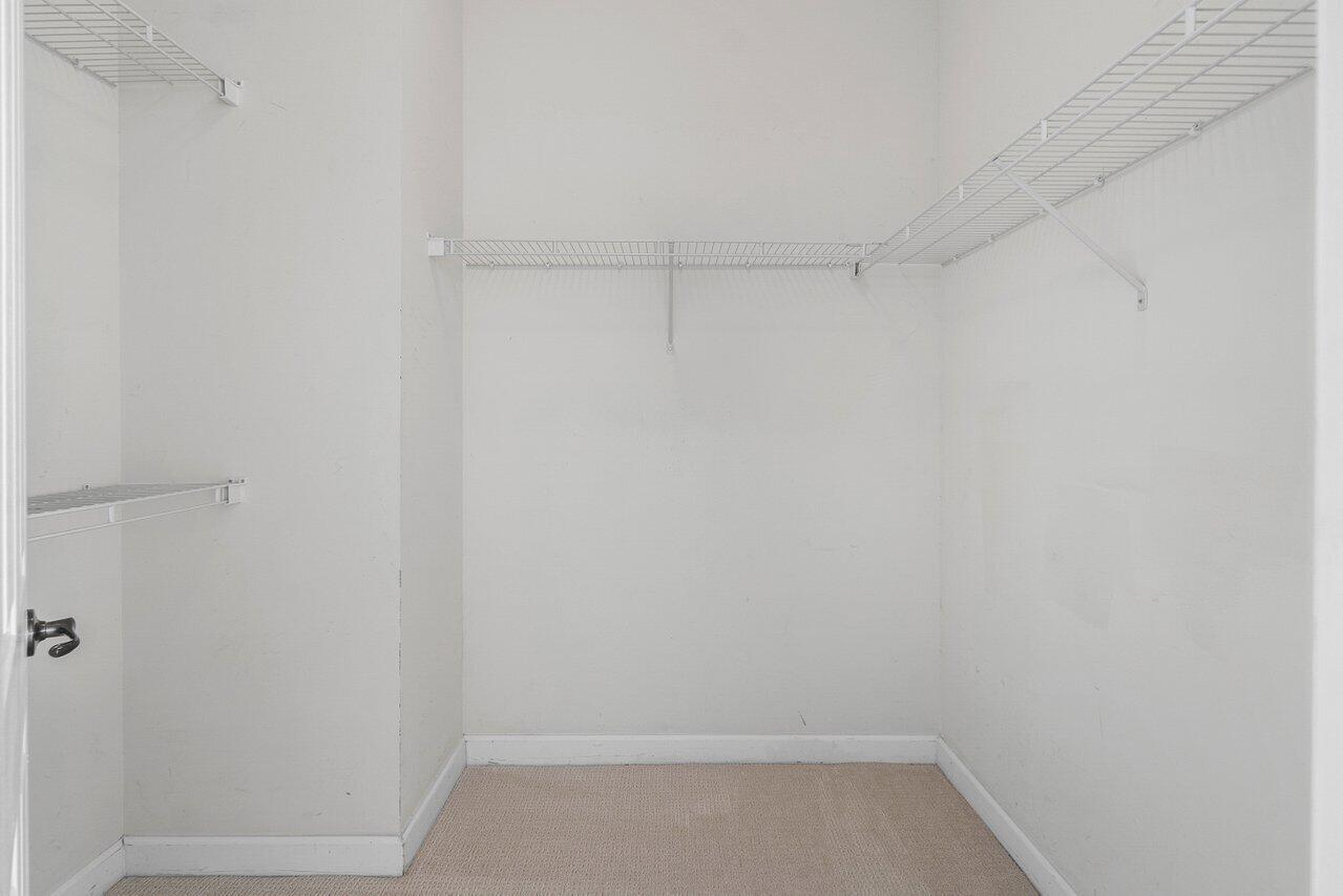 HARBOUR OAKS - Residential