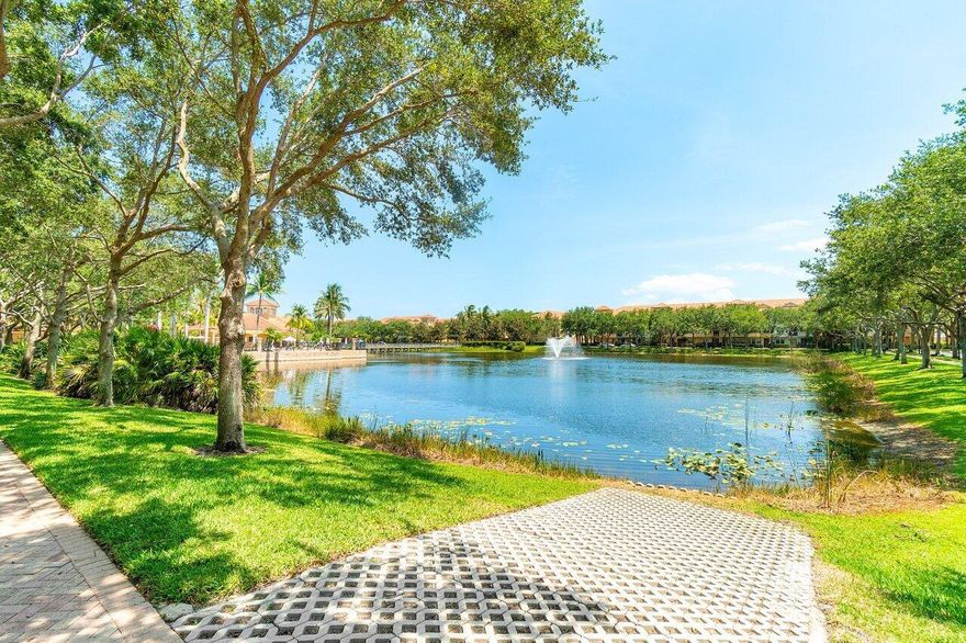 Location, location, location plus a fabulous Lakeview! This highly sought after Harbor Oaks townhome is located in Palm Beach Gardens and is close to everything including restaurants, shopping and just a few minutes from the beach. Offering more than 2,000 square feet of living space with 2 Bedrooms and a Den/Office with a 2-Car garage, this freshly painted with new Berber-look carpet is move-in ready!