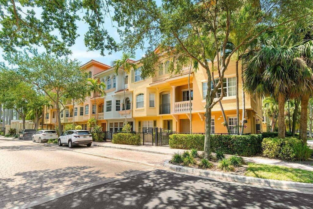 Photo of 2514 San Pietro Circle #2514, Palm Beach Gardens, FL 33410 (MLS # R11089054)