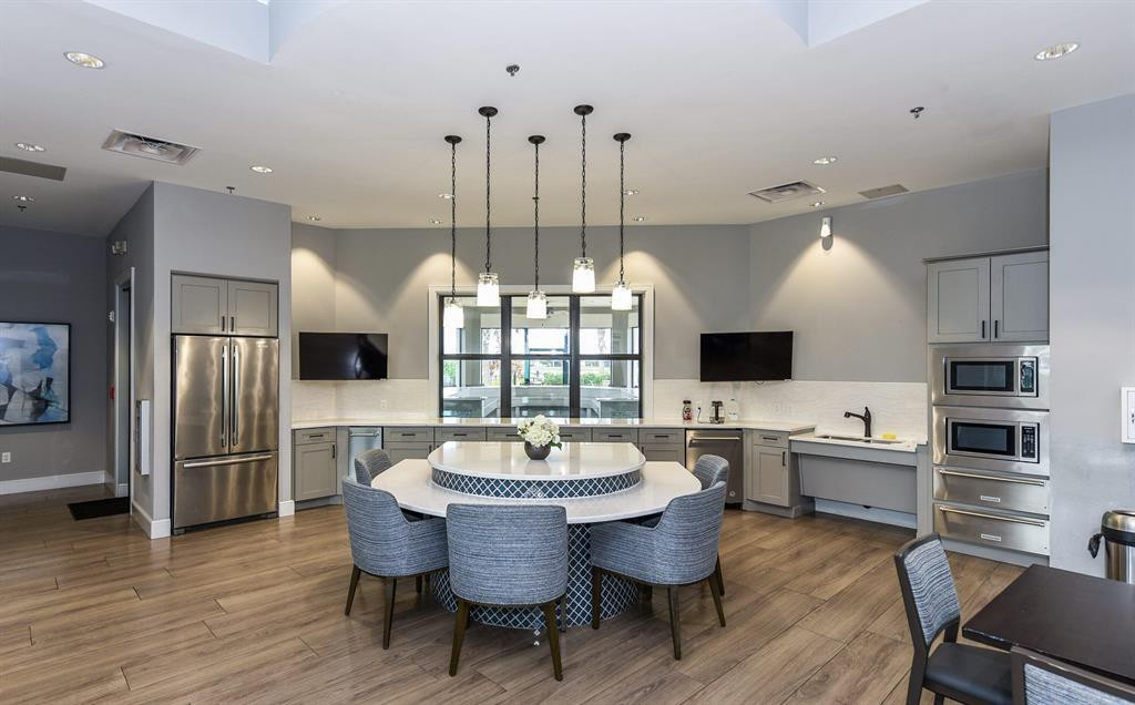 Fields/Gulfstream Polo PU - Residential