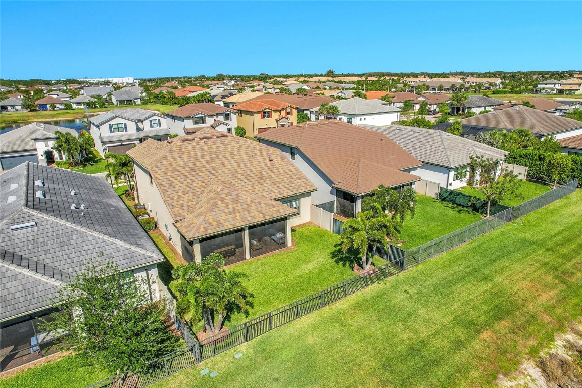 Fields/Gulfstream Polo PU - Residential