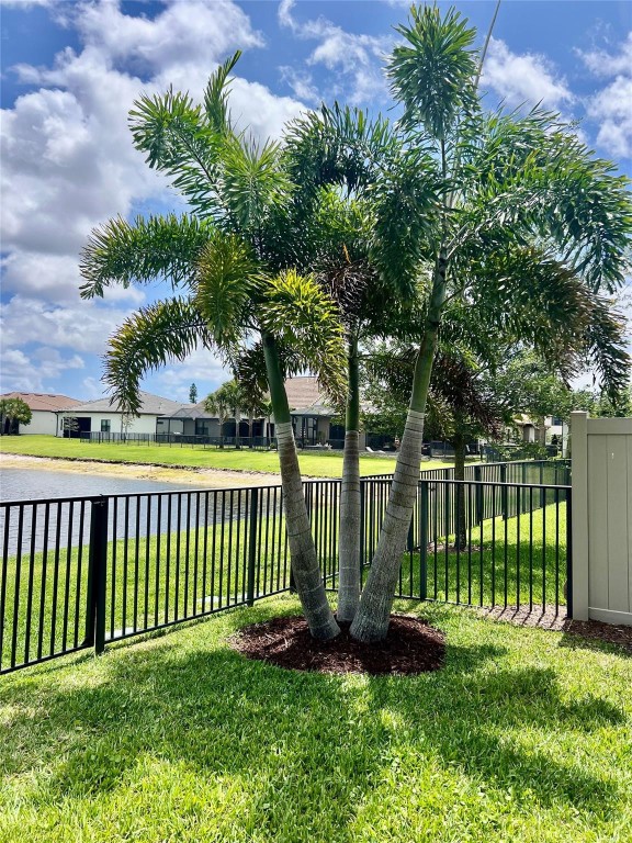 Fields/Gulfstream Polo PU - Residential