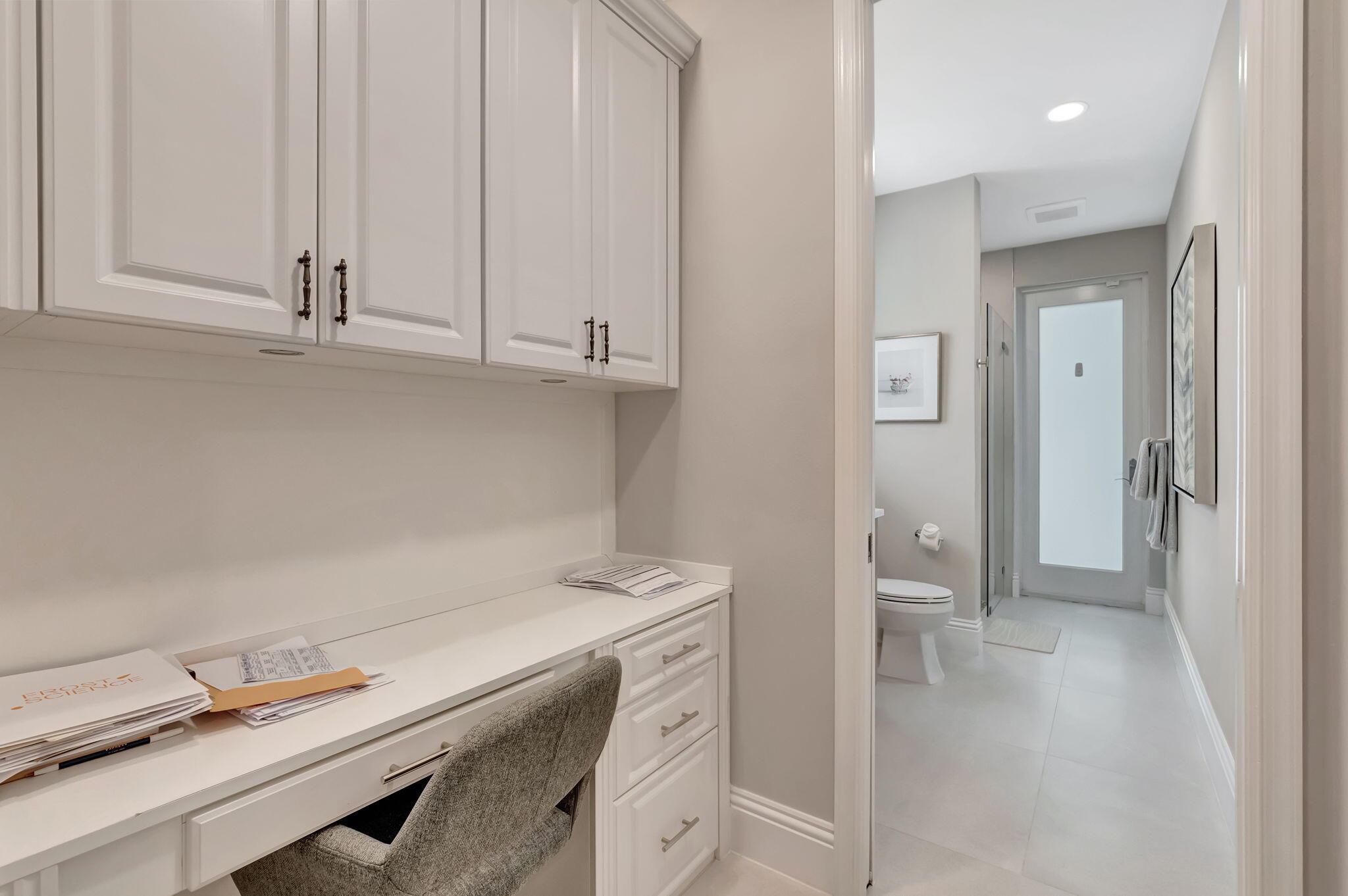 HAMPTONS WOODFIELD COUNTR - Residential