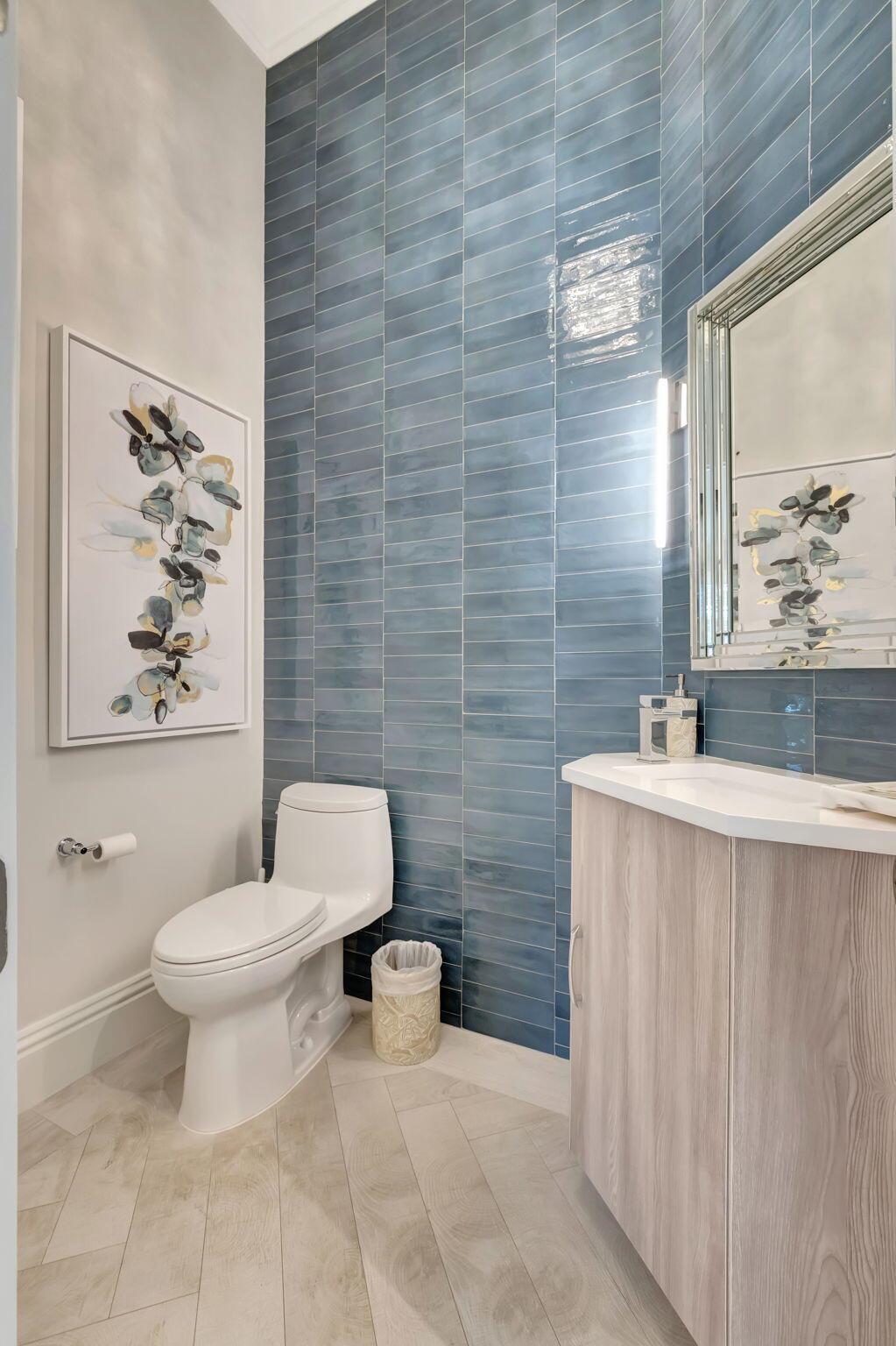 HAMPTONS WOODFIELD COUNTR - Residential