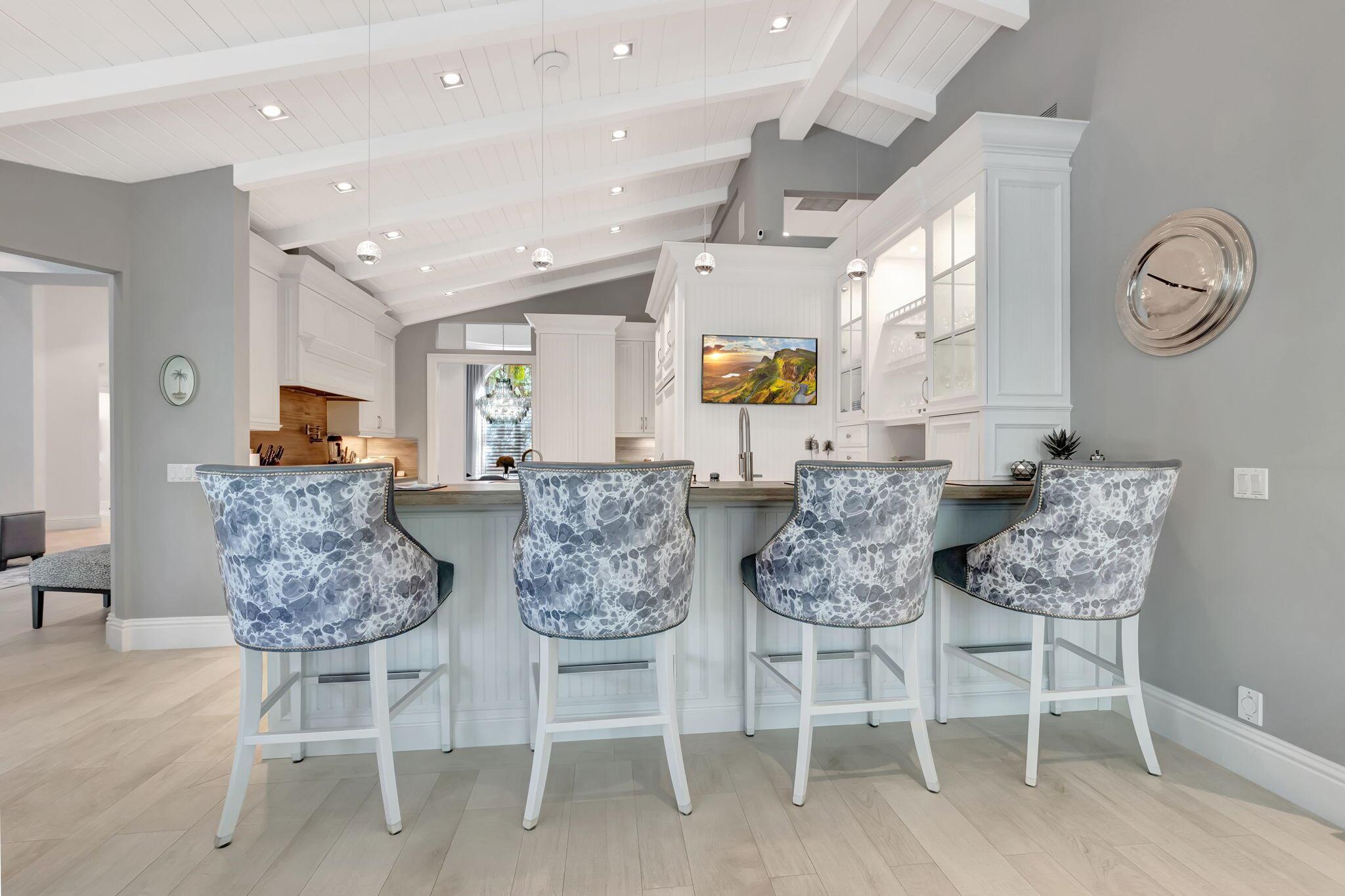 HAMPTONS WOODFIELD COUNTR - Residential