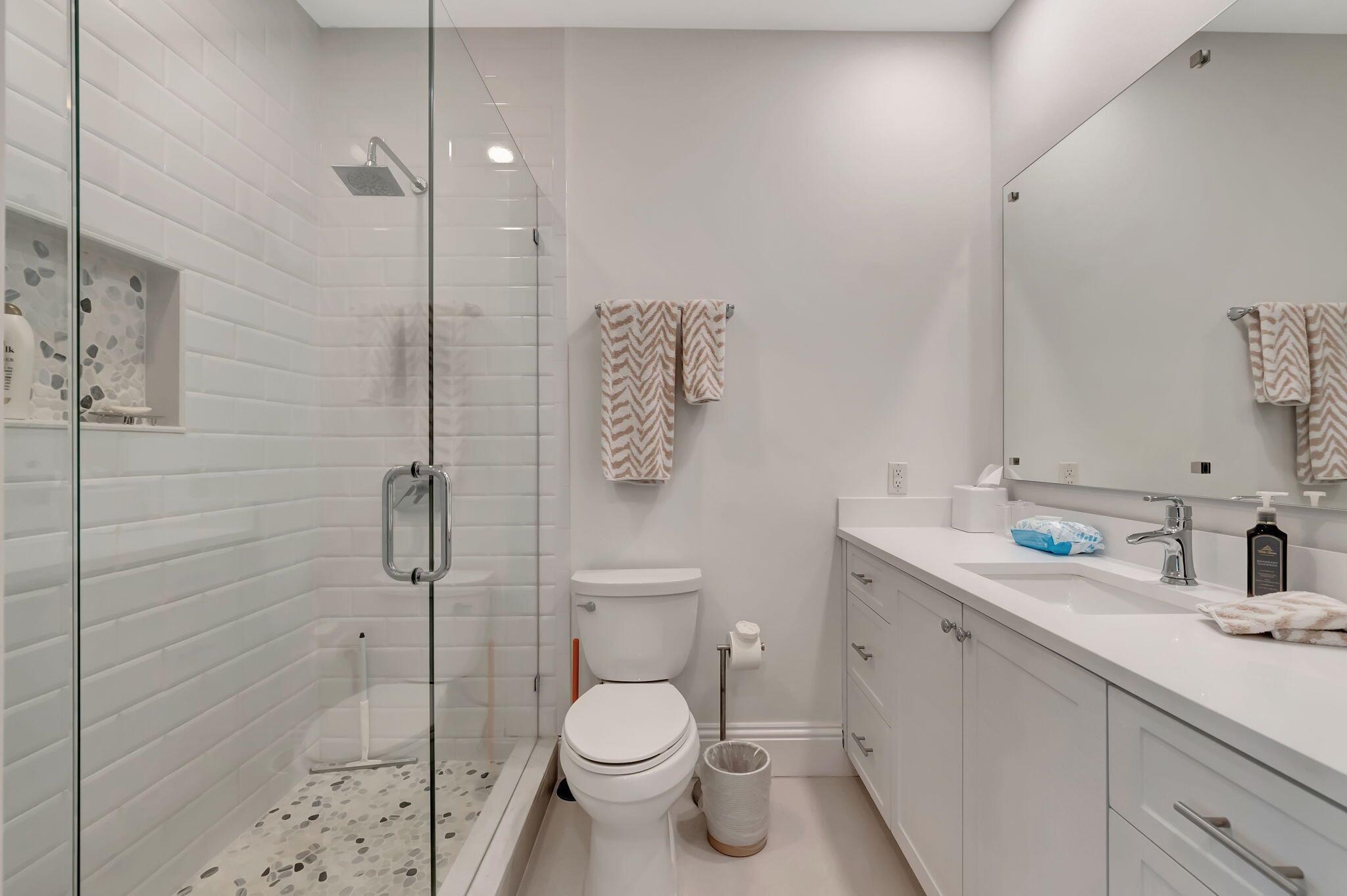 HAMPTONS WOODFIELD COUNTR - Residential