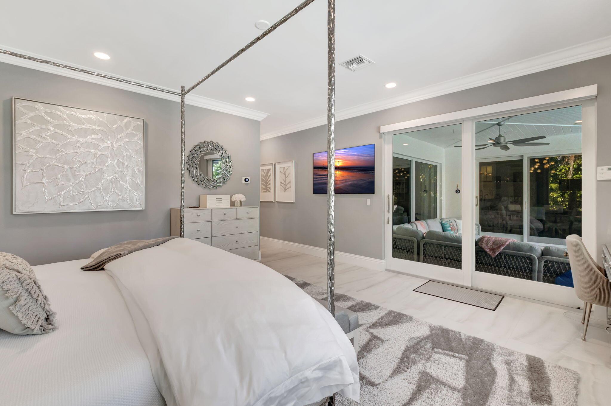 HAMPTONS WOODFIELD COUNTR - Residential