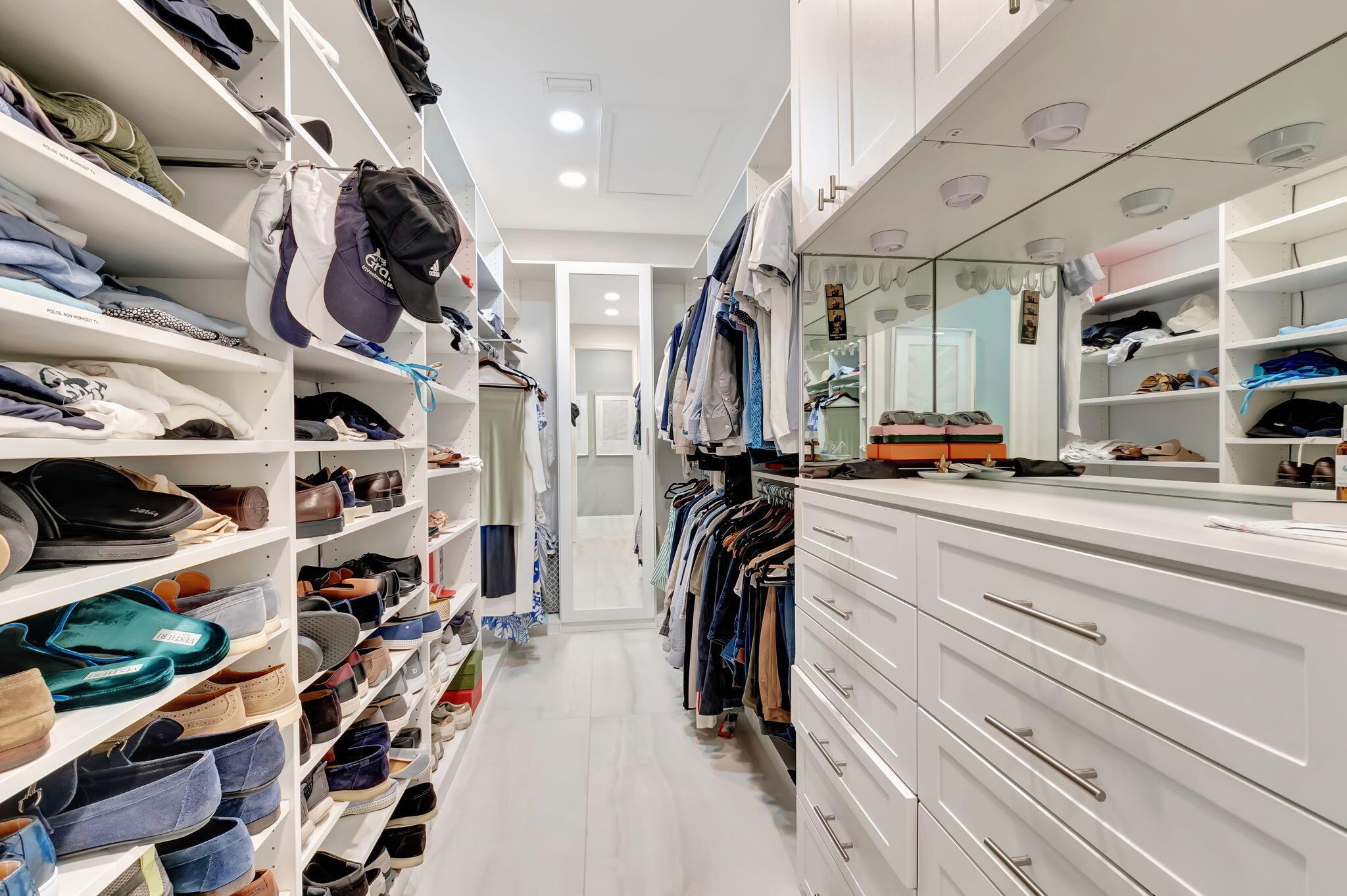 HAMPTONS WOODFIELD COUNTR - Residential