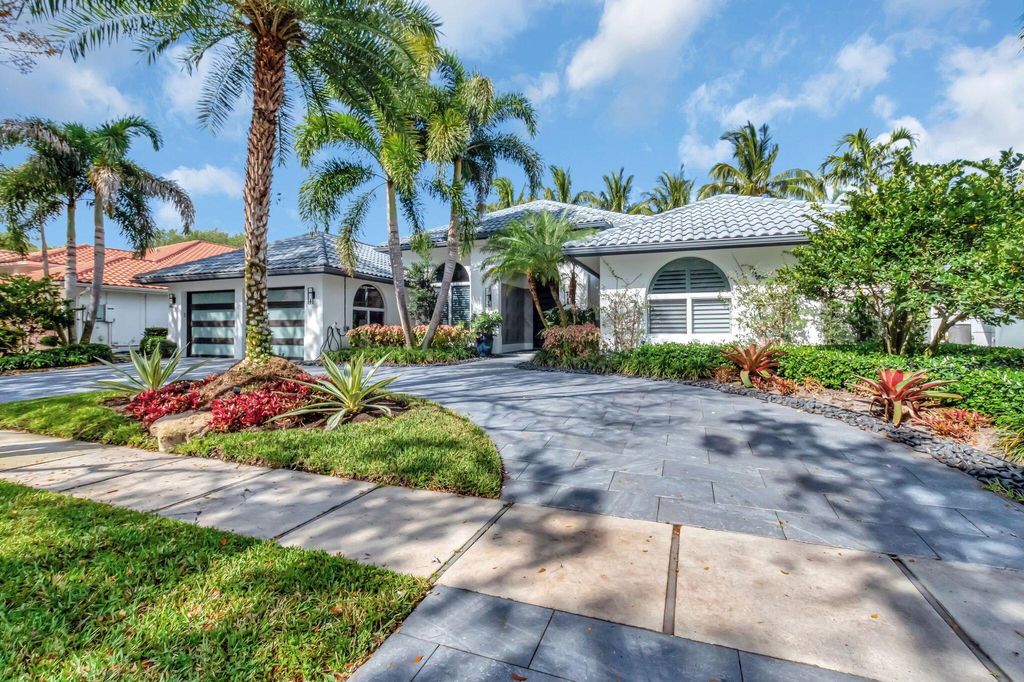 Photo of 5747 Paddington Way, Boca Raton, FL 33496 (MLS # R11086717)