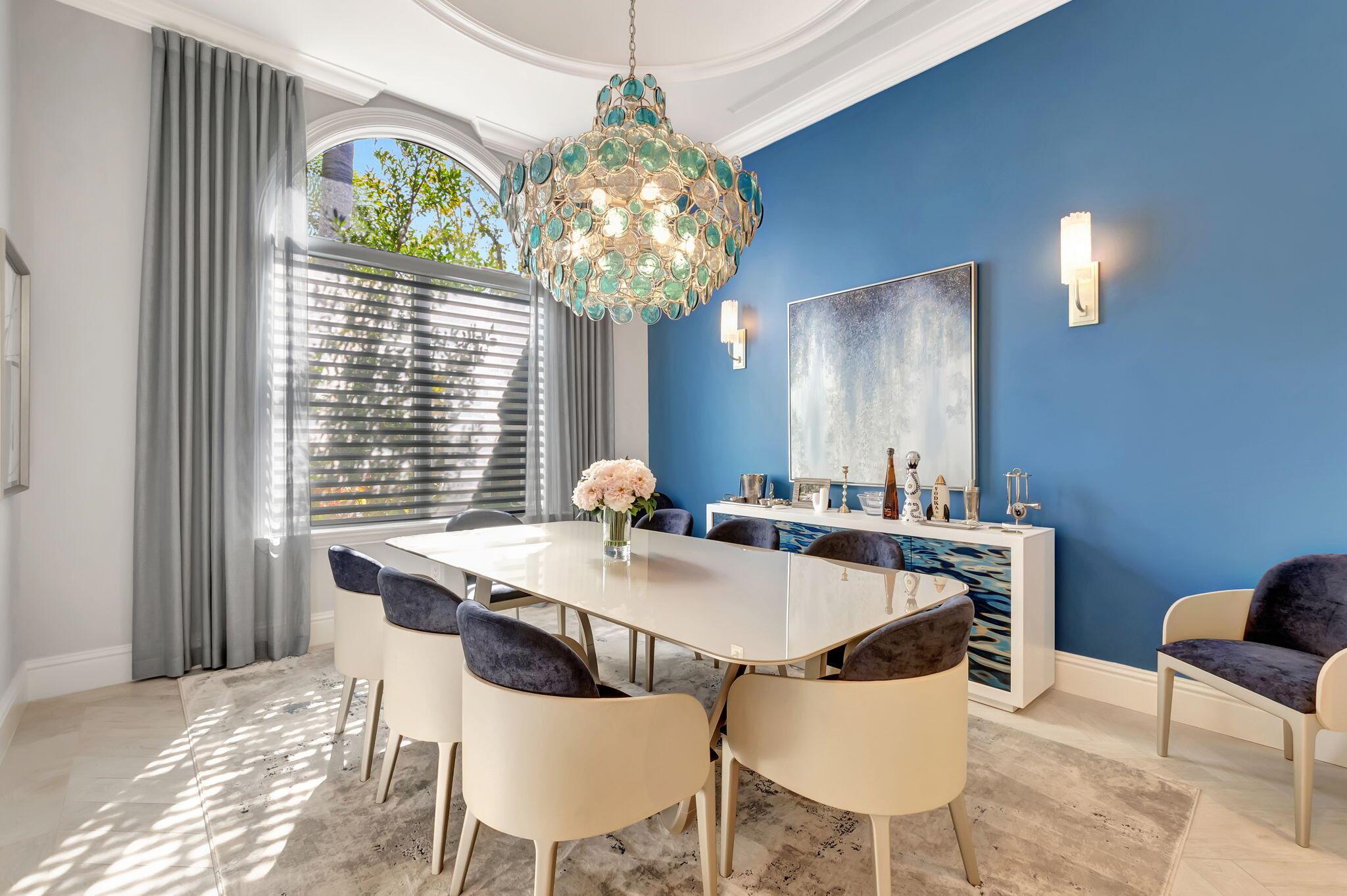 HAMPTONS WOODFIELD COUNTR - Residential