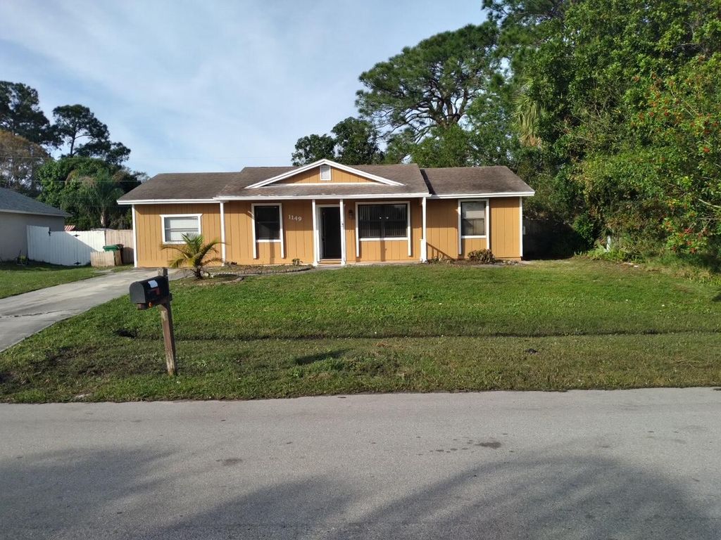 Photo of 1149 SW Estaugh Avenue, Port Saint Lucie, FL 34953 (MLS # R10951180)