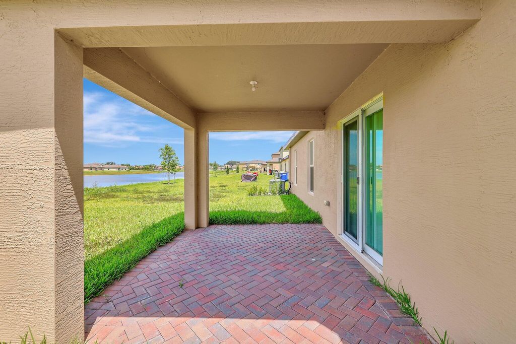 Photo of 4224 Longmour Lane, Fort Pierce, FL 34947 (MLS # R11002831)
