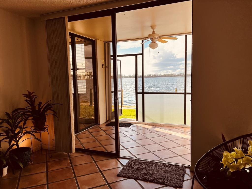 Lake Emerald - Residential