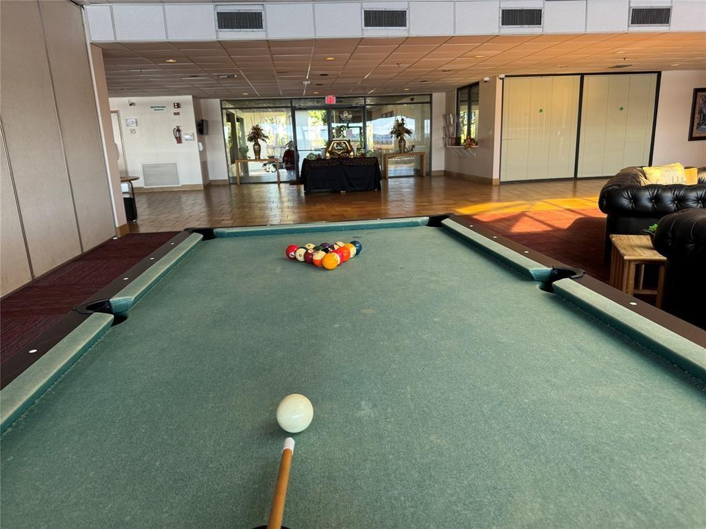 Lake Emerald - Residential