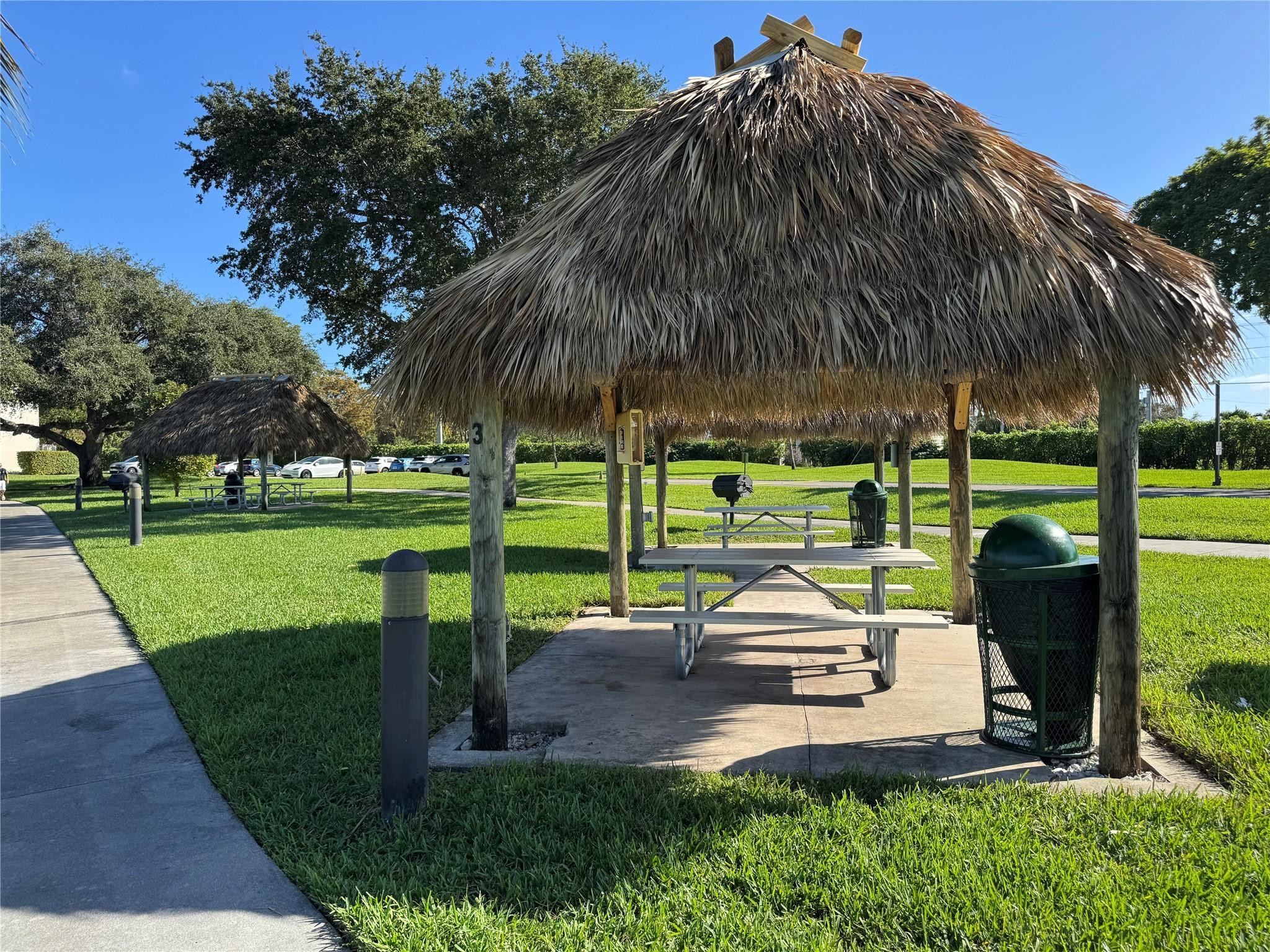 Lake Emerald - Residential