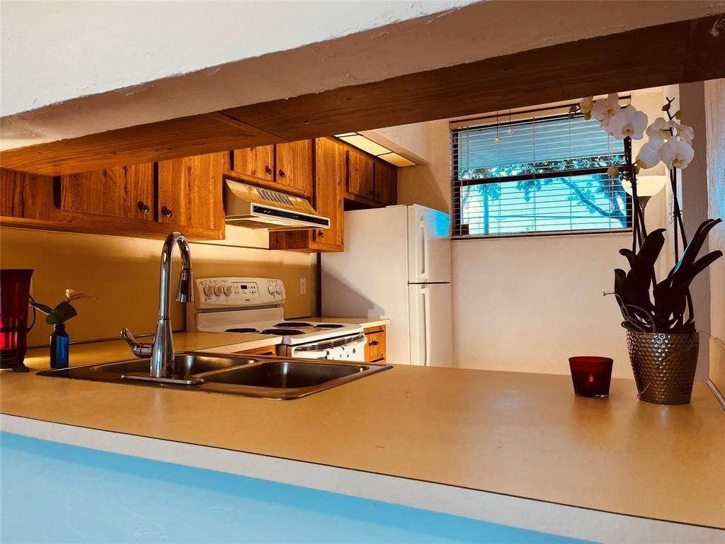 Lake Emerald - Residential